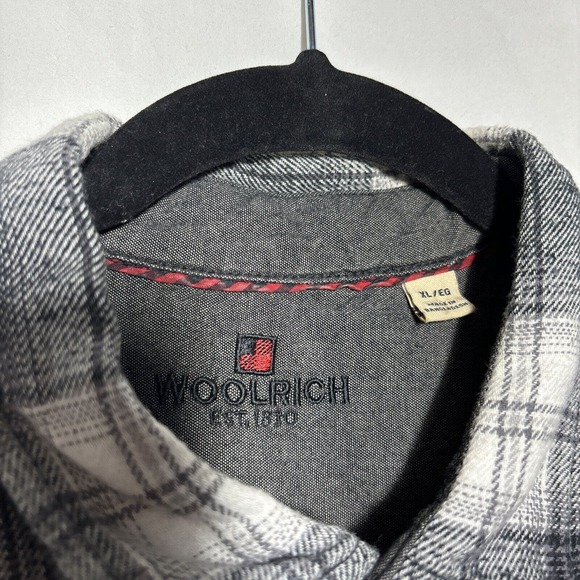 Woolrich Men’s Button Up Shirt Black Plaid Long Sleeves XL EUC L13 - Picture 2 of 3